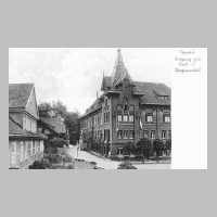 105-0189 Die alte Postkarte von Tapiau zeigt den Eingang zur Heil- und Pflegeanstalt.jpg